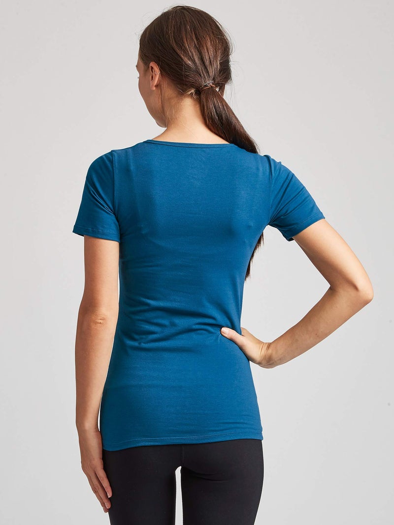 Kalon Women's 4-Pack V-Neck T-Shirt Base Layer (Medium, Winter) - Image 4